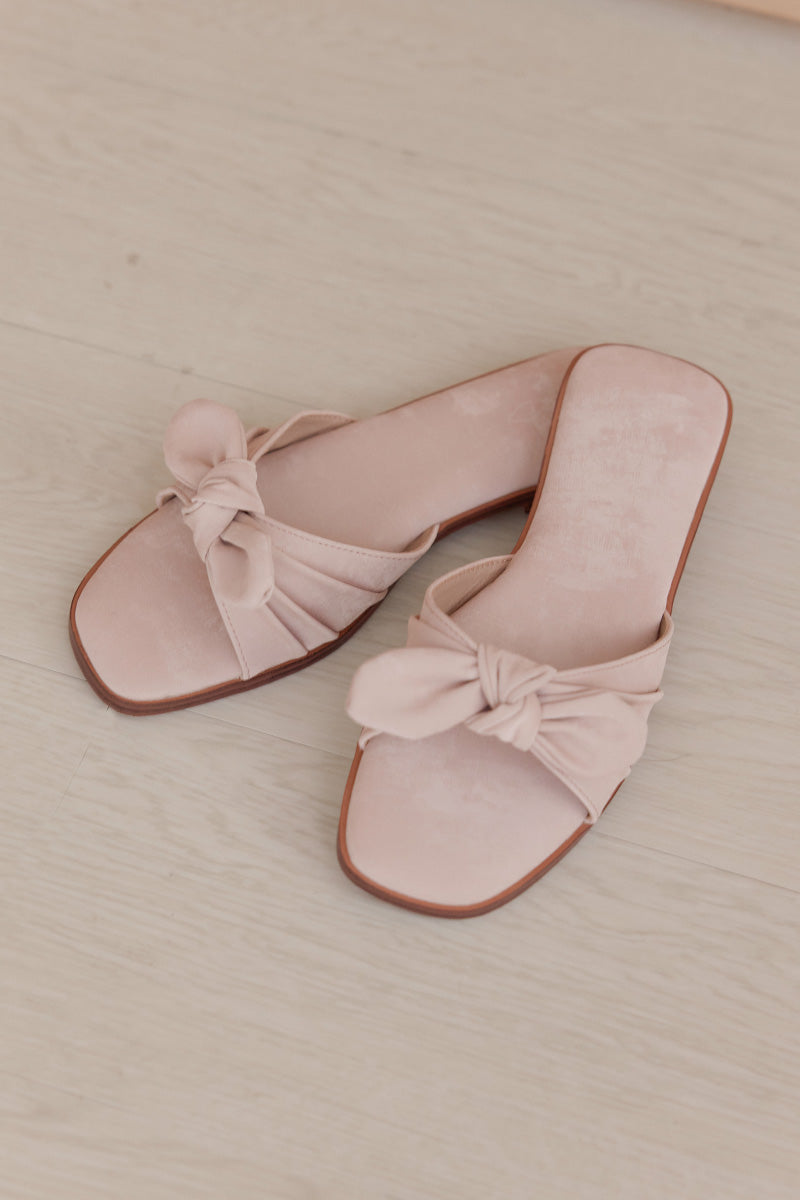 Soren Bow Sliders in Blush - Image 6