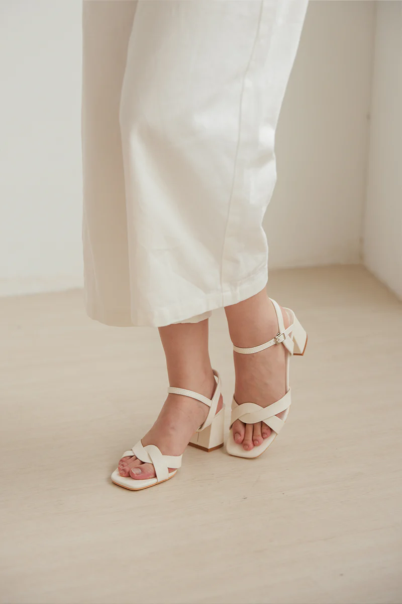 Thoren Sandal Heels in Cream - Image 3