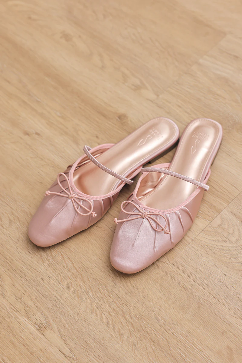 Vetta Bow Slip-On Mule in Blush - Image 6