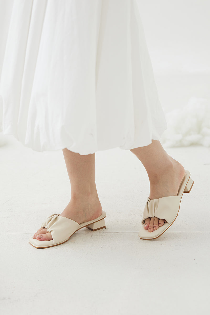 Willette Cloud Heels in Cream - Image 3