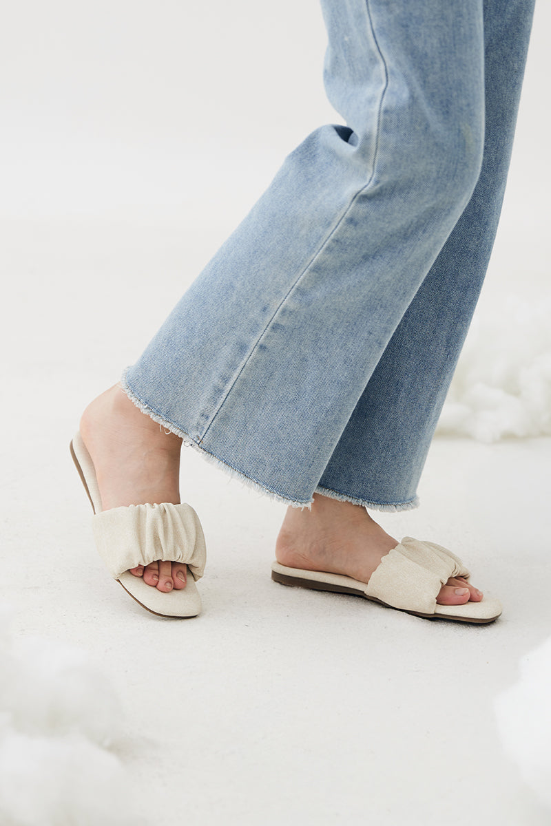 Willow Cloud Sliders in Waterproof Linen - Image 4