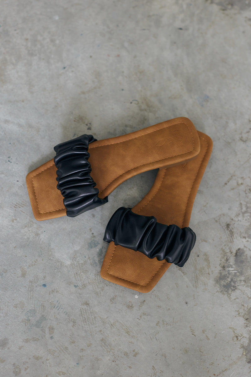 Winslet Ruching Sliders in Black Brown