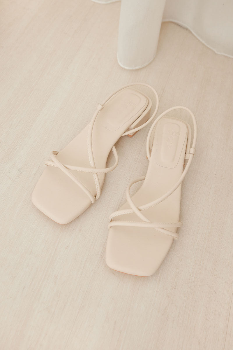Zaddey Strappy Low Heel Sandals in Chalk - Image 4