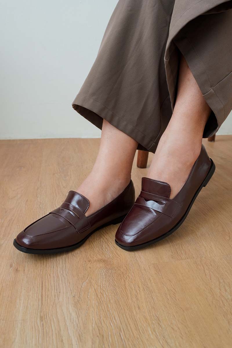 Zynelle Loafers in Dark Roast - Image 3